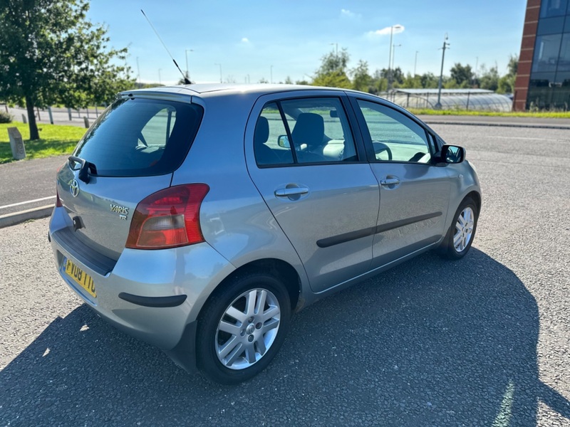 TOYOTA YARIS