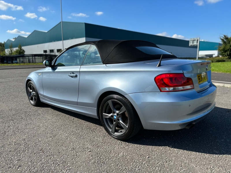 BMW 1 SERIES